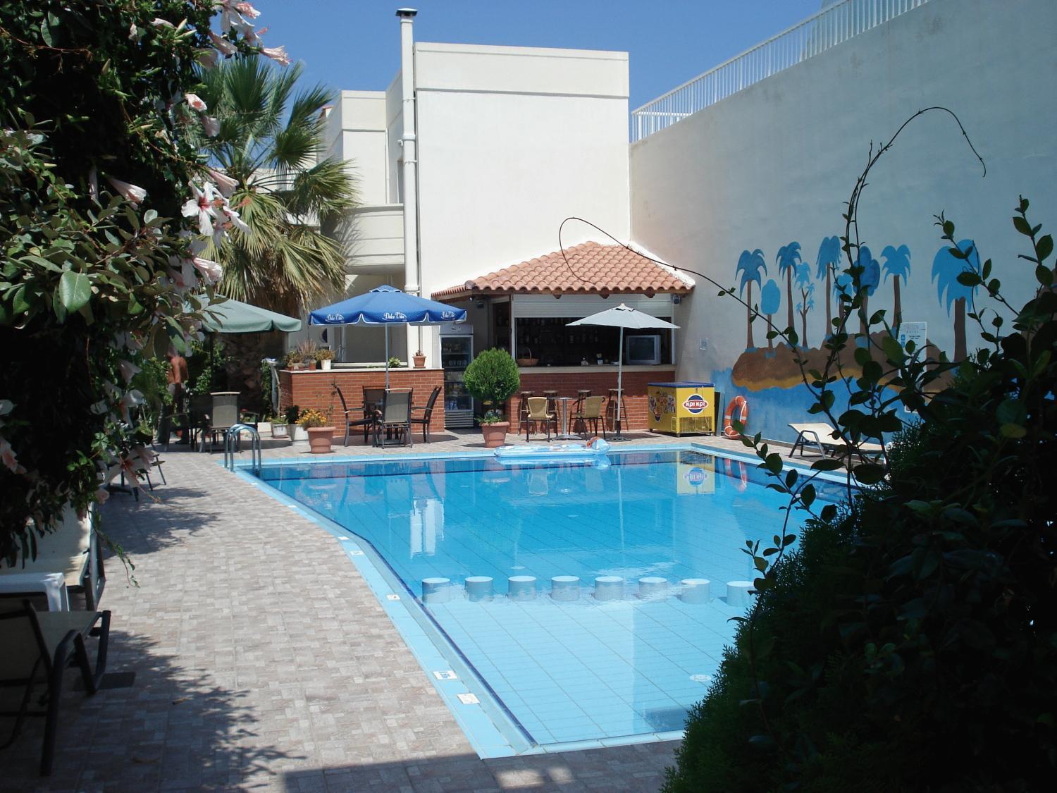 Akatos Hotel Agia Marina  Luaran gambar