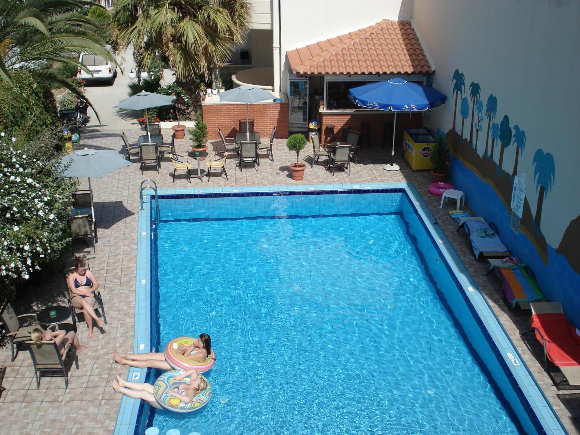 Akatos Hotel Agia Marina  Luaran gambar
