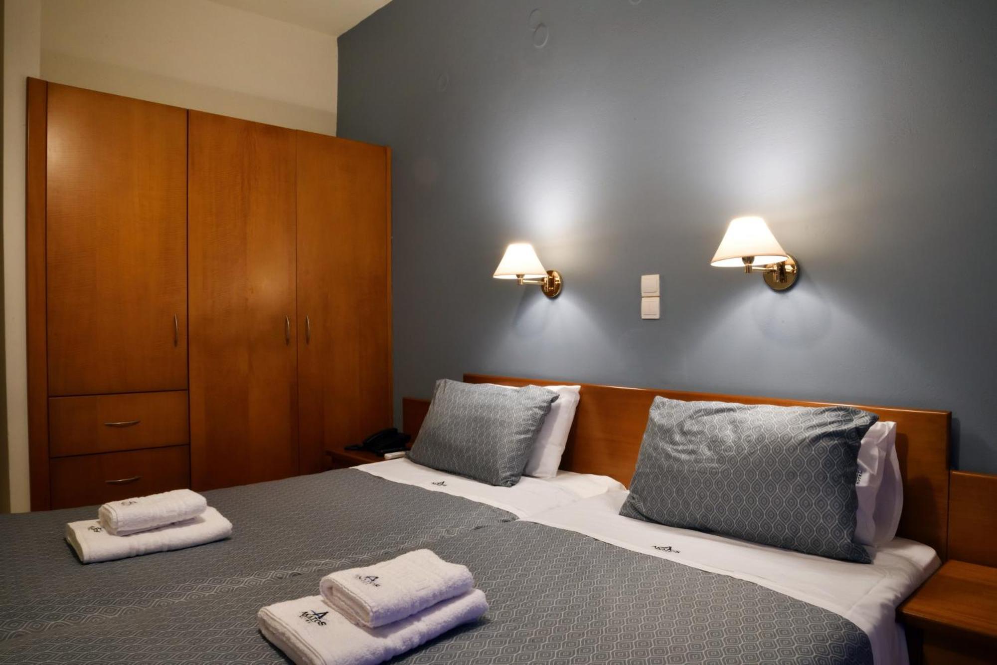 Akatos Hotel Agia Marina  Luaran gambar