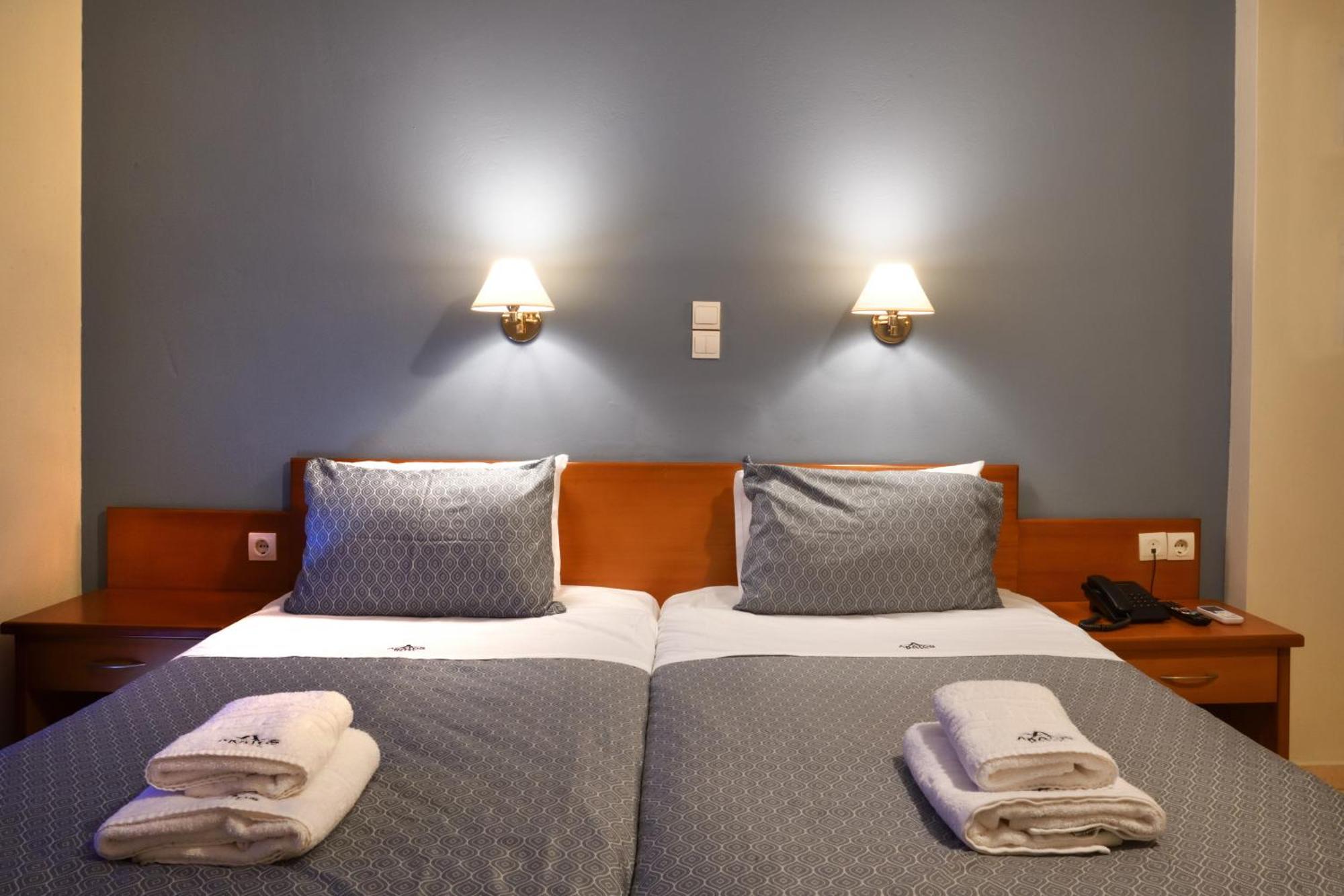 Akatos Hotel Agia Marina  Luaran gambar