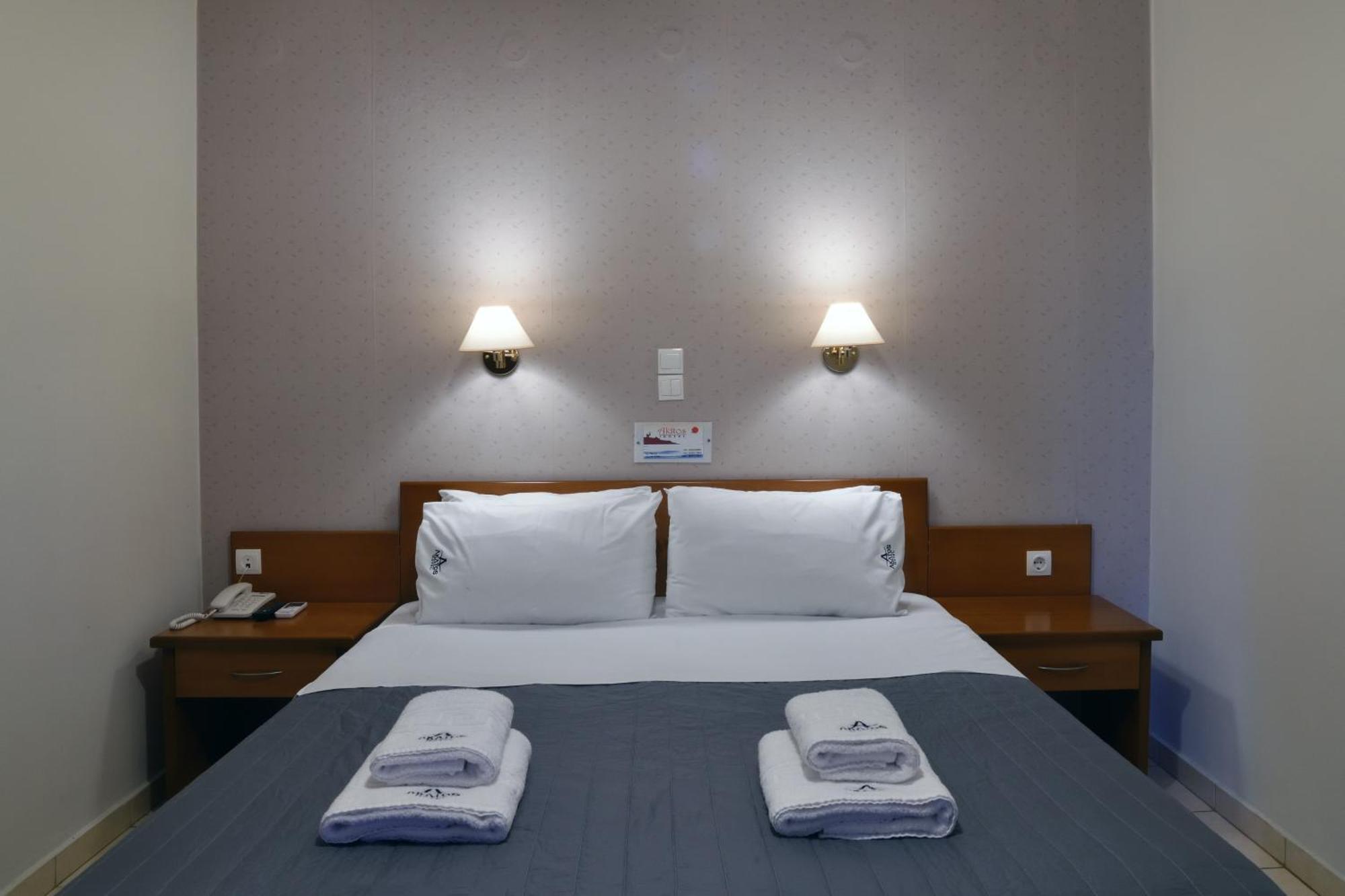 Akatos Hotel Agia Marina  Luaran gambar