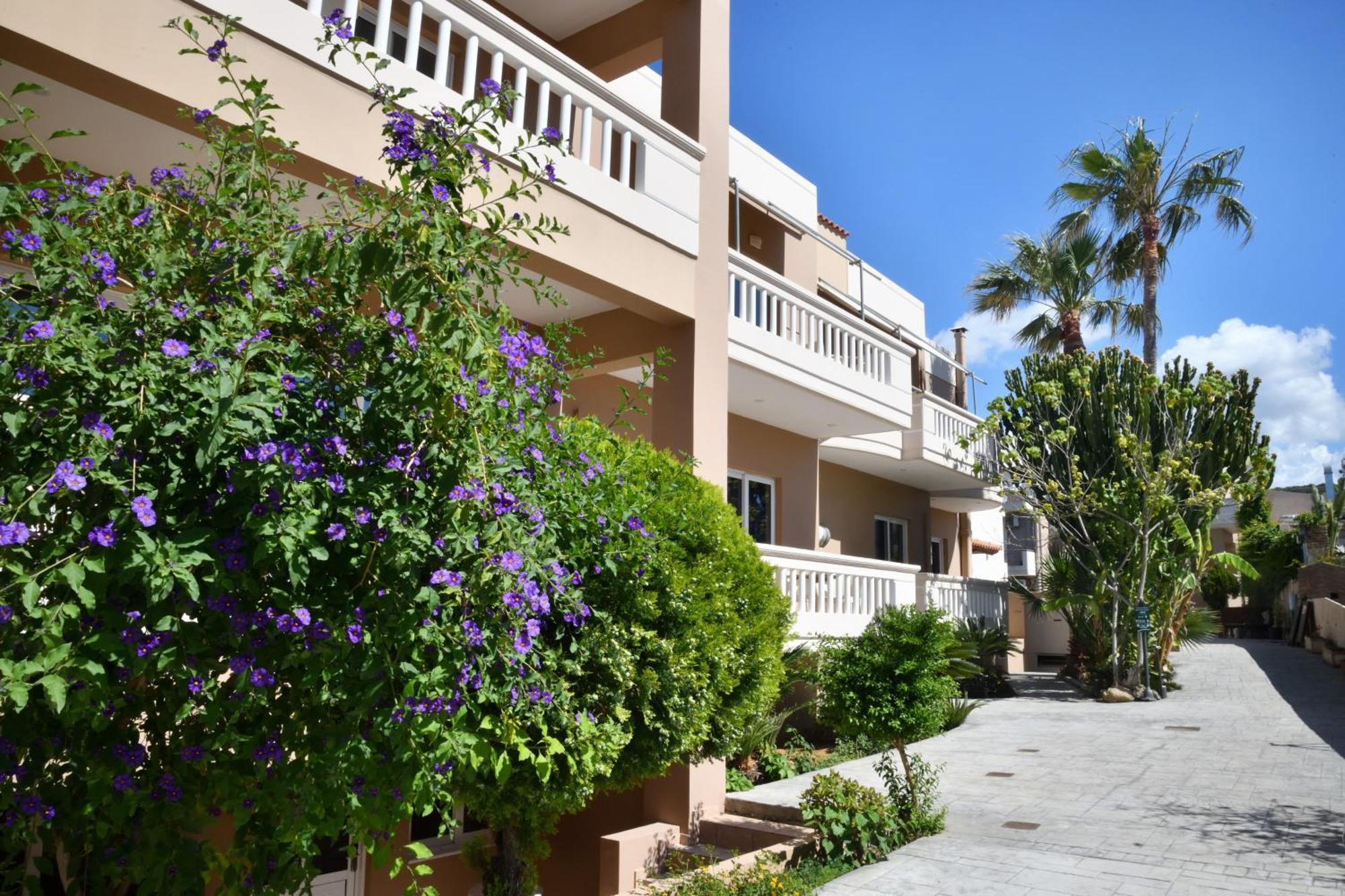 Akatos Hotel Agia Marina  Luaran gambar