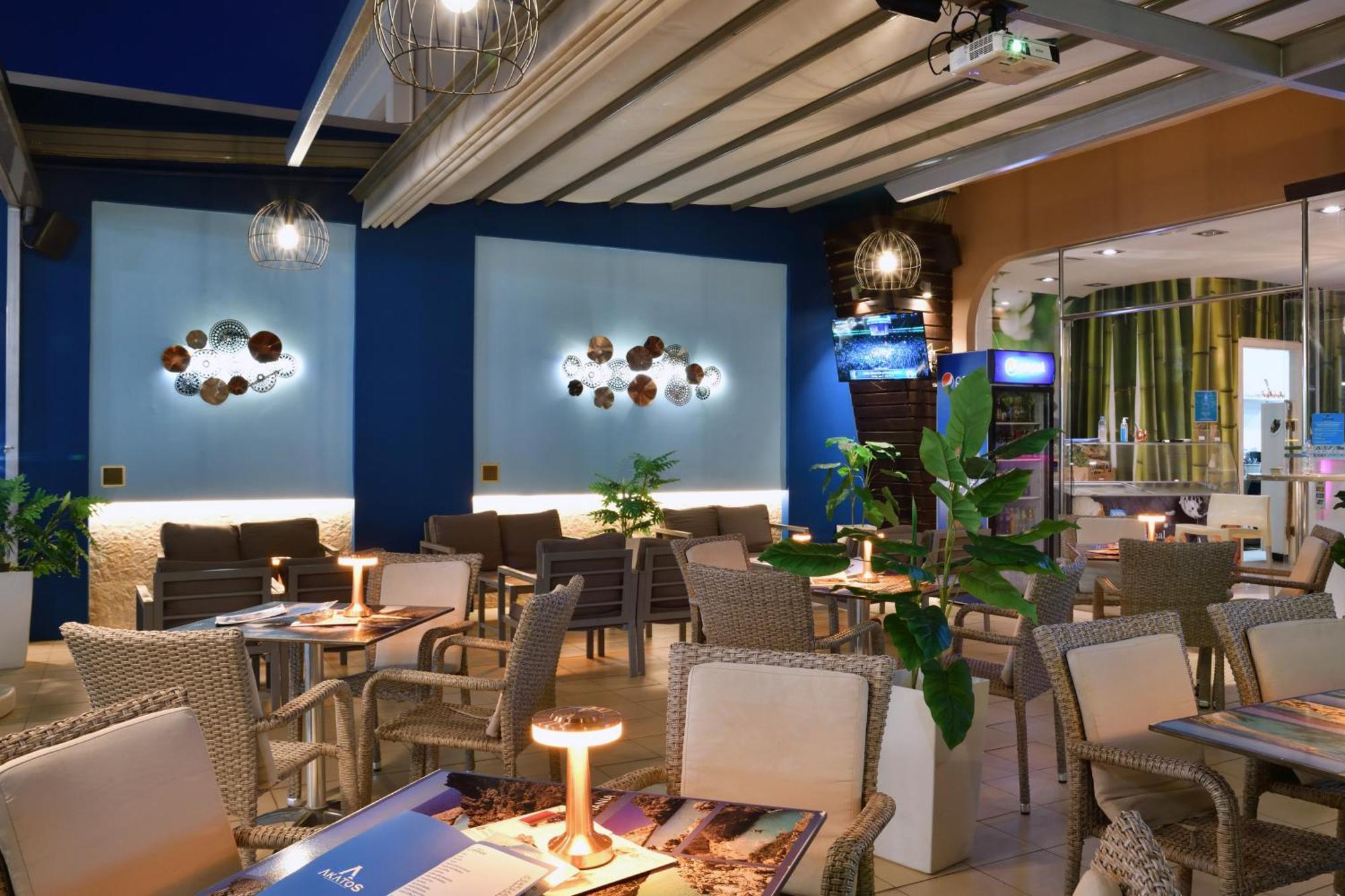 Akatos Hotel Agia Marina  Luaran gambar
