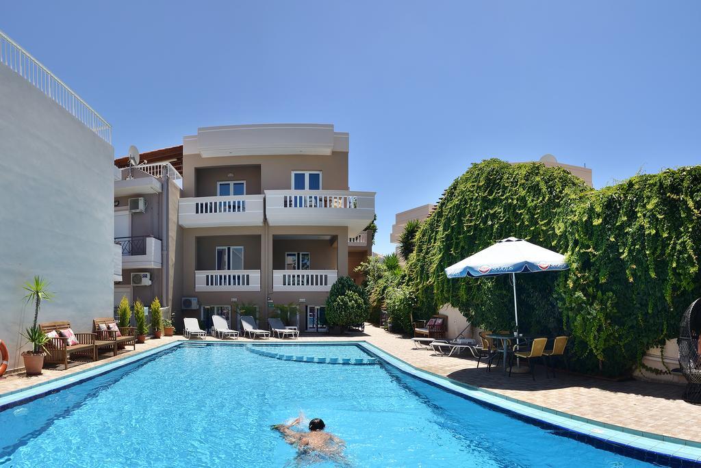 Akatos Hotel Agia Marina  Luaran gambar