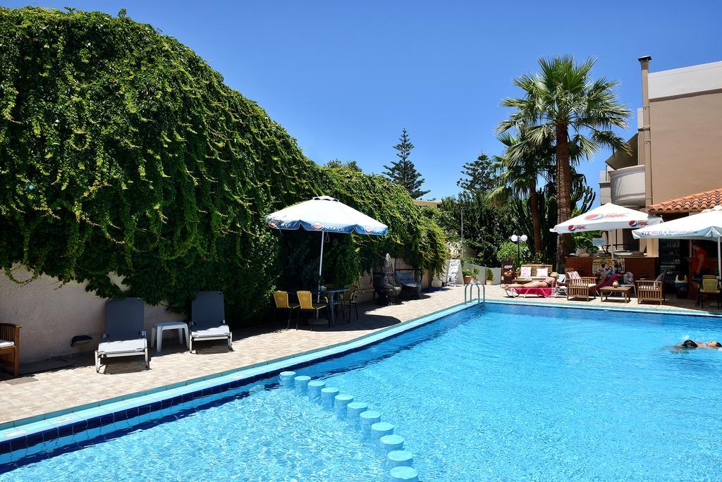 Akatos Hotel Agia Marina  Luaran gambar